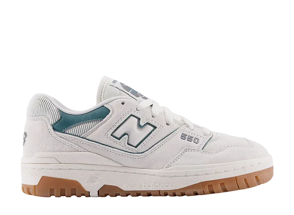 New Balance Women's 550 "Sea Salt/New Spruce"