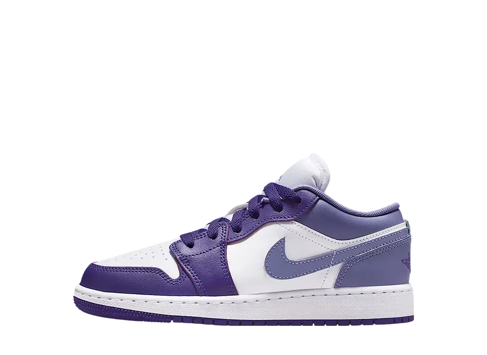 ナイキ GS エアジョーダン1 ロー "コートパープル/ホワイト/ダスティーアメシスト" (キッズ)