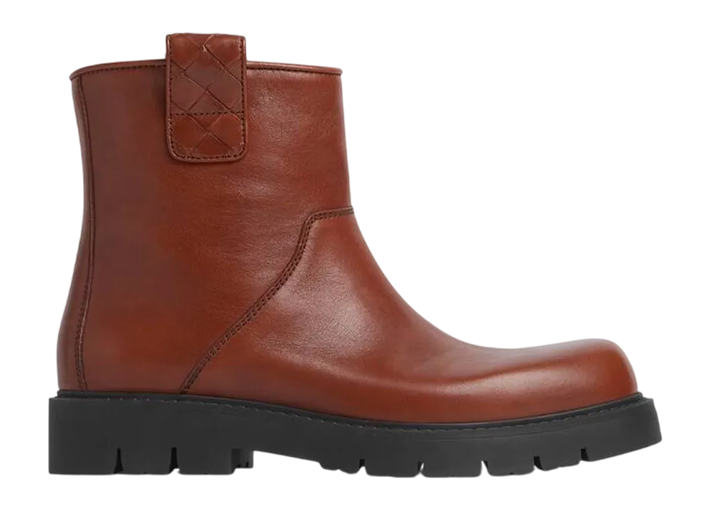 ボッテガヴェネタ ハドック アンクルブーツ "セコイア"