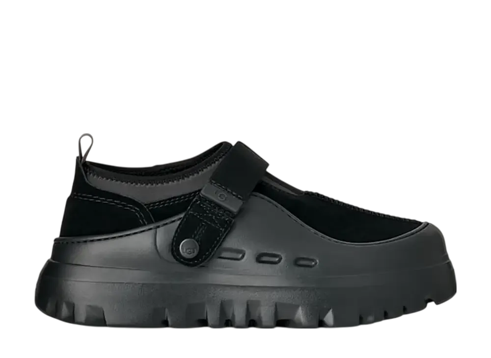 アグ ピークモッド ローカット "ブラック"