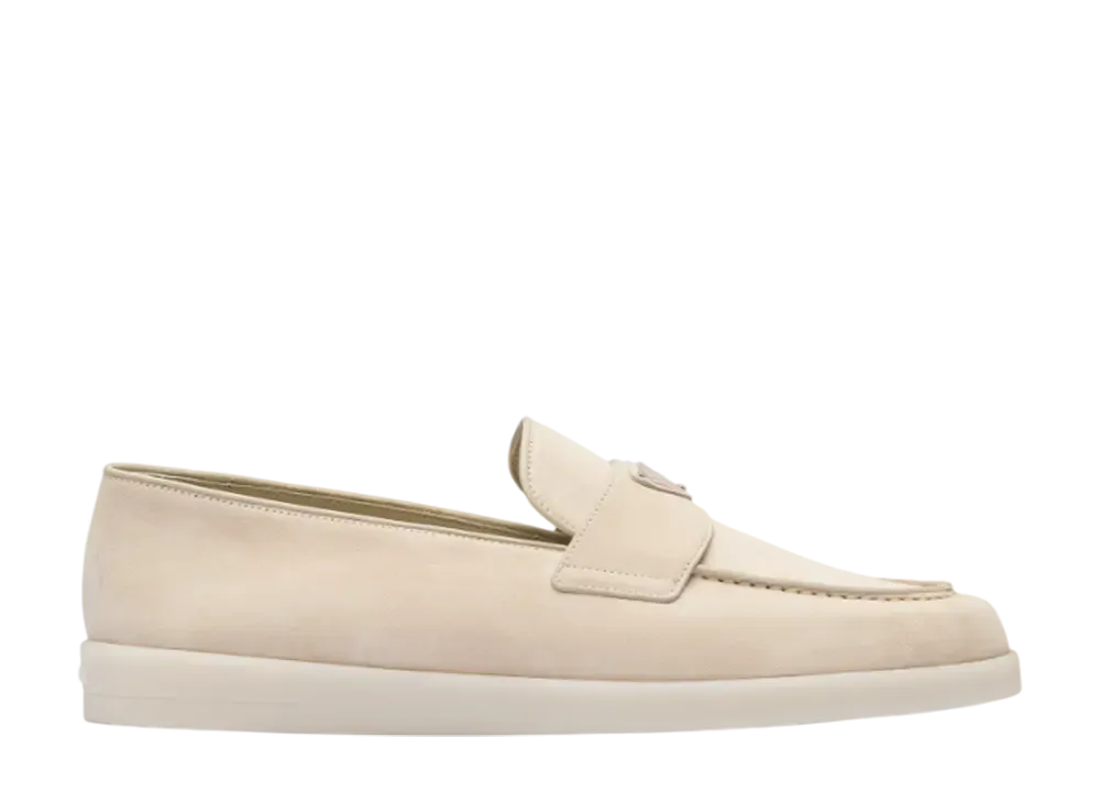 プラダ スエード ローファー "サンドベージュ"