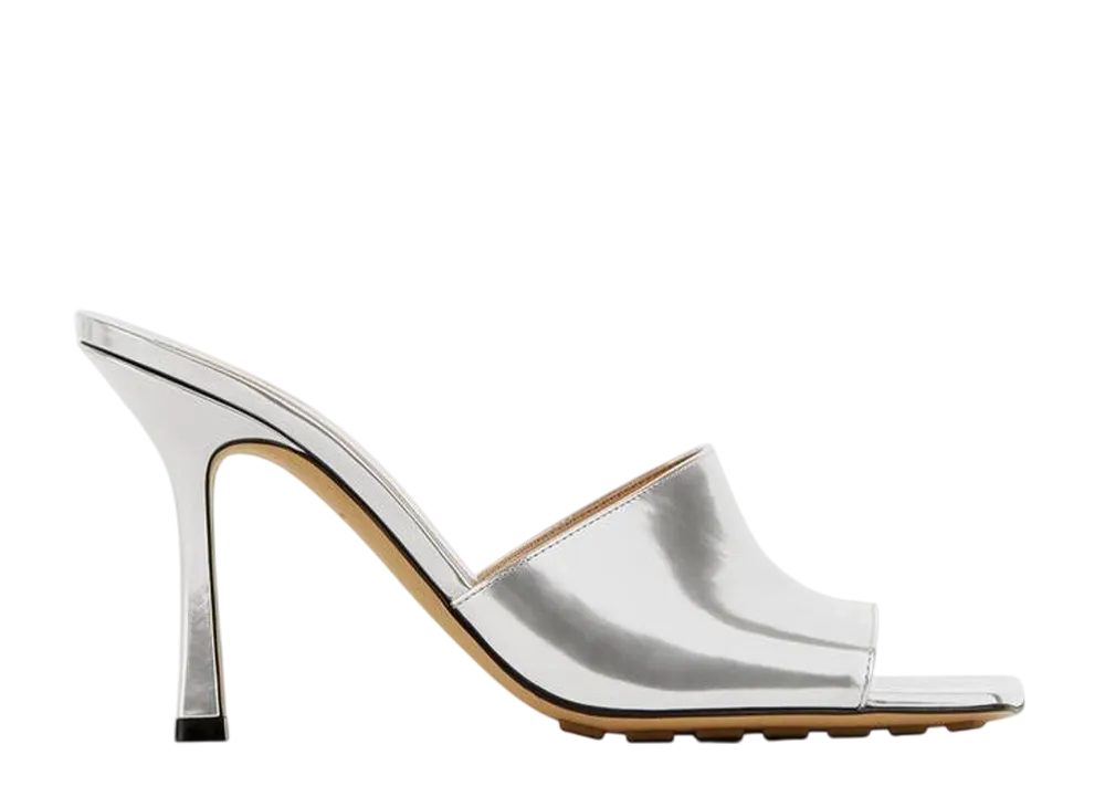 ボッテガヴェネタ ウィメンズ ストレッチ ミュール "シルバー"