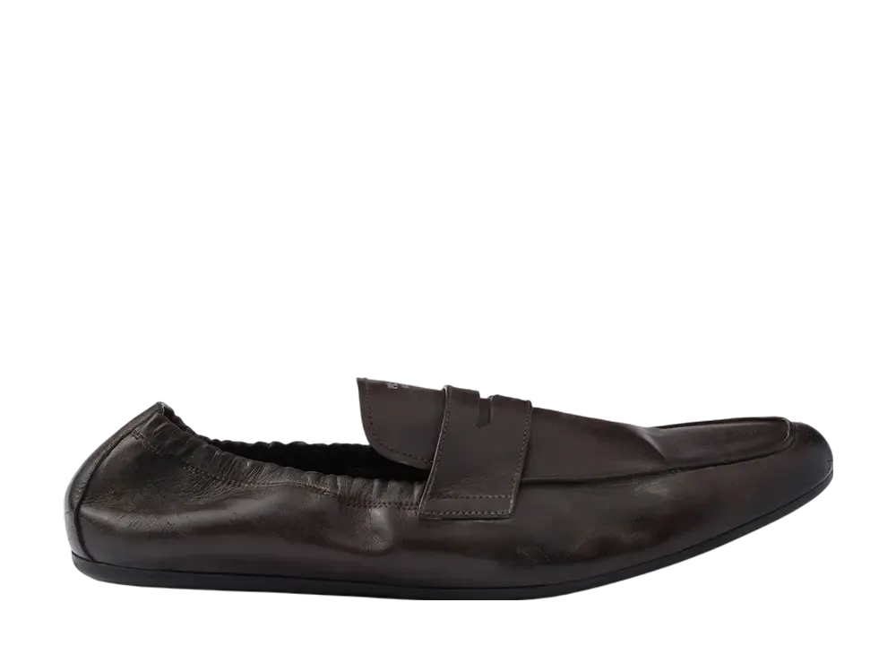 プラダ シャッフル アンティークレザー ローファー "ダークブラウン"