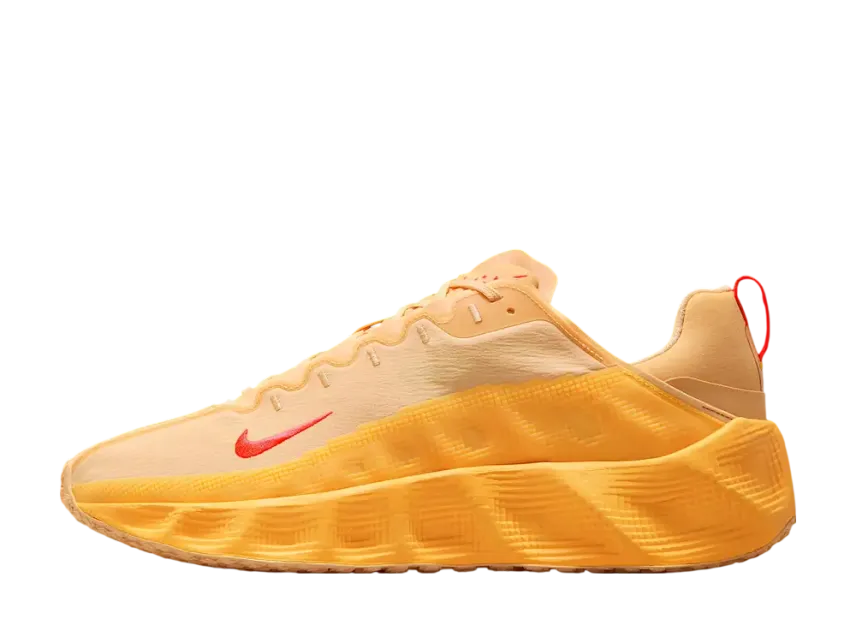 ナイキ エイバ ローバー "セレスティアルゴールド/ブライトクリムゾン"