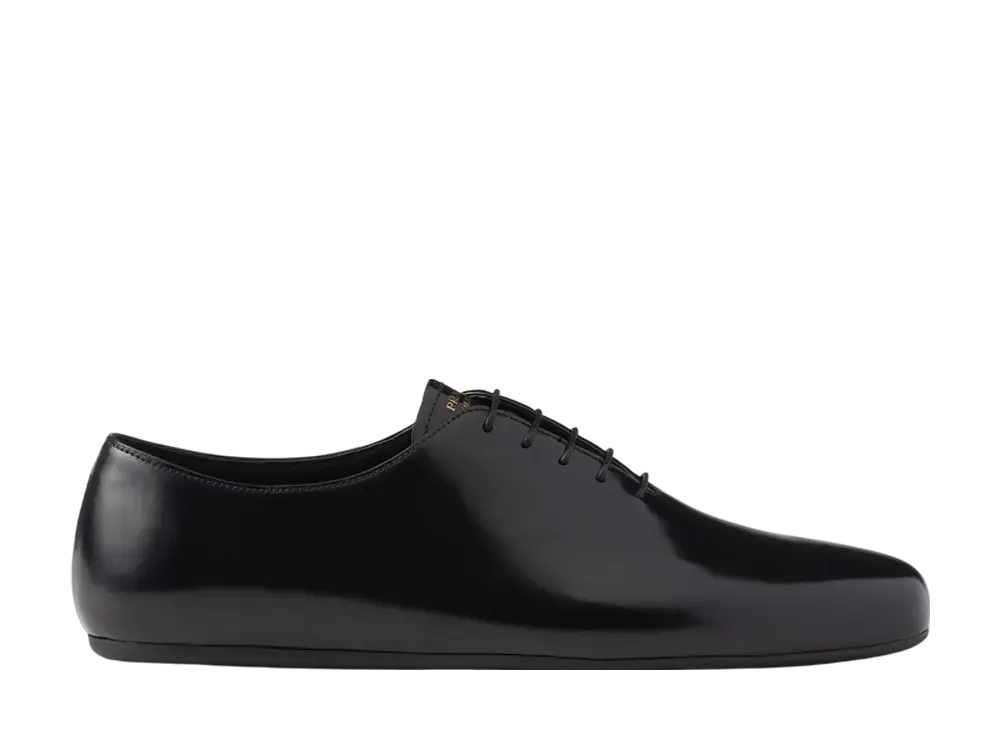 プラダ ブラッシュドレザー レースアップ "ブラック"