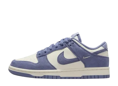 ナイキ ウィメンズ ダンク ロー "セイル/メタリックシルバー/ワールドインディゴ"