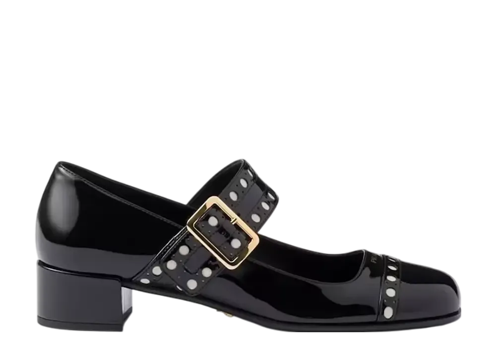 プラダ ウィメンズ パテントレザー メリージェーンパンプス "ブラック"