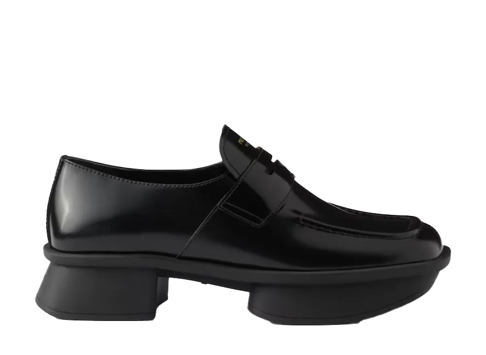 プラダ ウィメンズ イコール ブラッシュドレザー ローファー "ブラック"