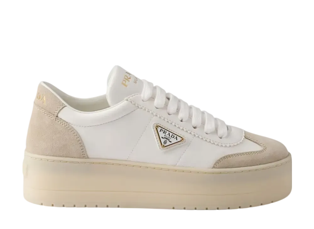 プラダ ウィメンズ ダウンタウン ボールド ナッパレザーxスエード スニーカー "ホワイト/グレージュ"
