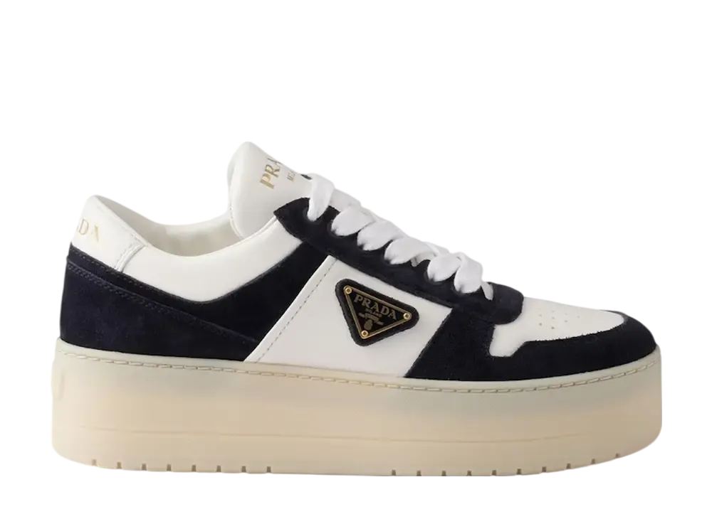 プラダ ウィメンズ ダウンタウン ボールド ナッパレザーxスエード スニーカー "ホワイト/ネイビー"
