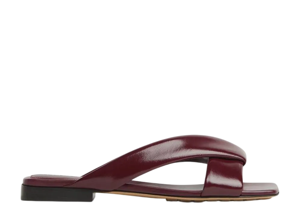 ボッテガ・ヴェネタ ミュールフラット リヴァカラー バローロ Bottega Veneta Women's Riva Flat Mule 
