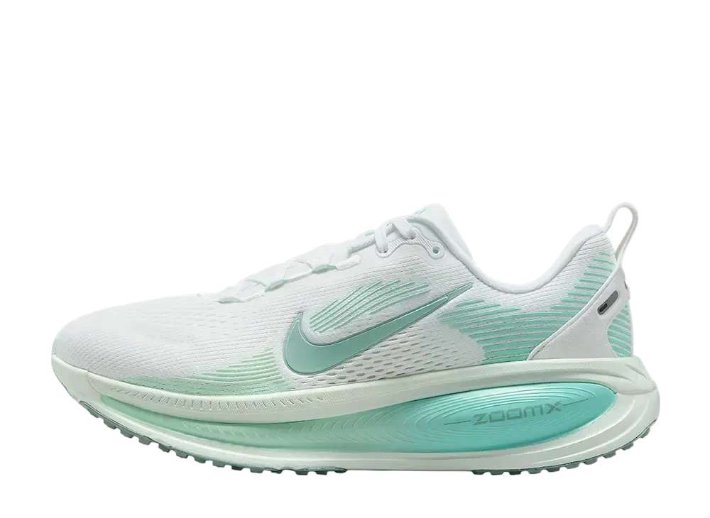 Nike Women's Vomero 18 