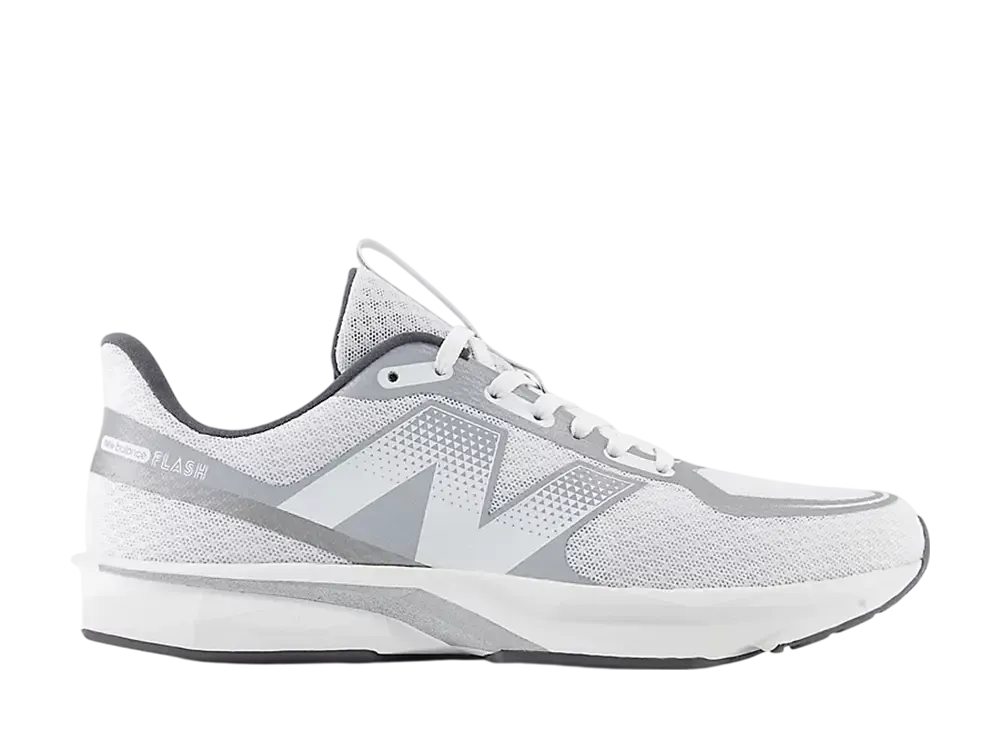 ニューバランス ダイナソフト フラッシュV7 "ホワイト"