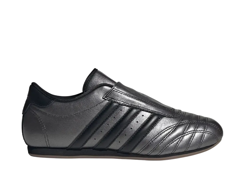 アディダス ウィメンズ テコンドー "サプライヤーカラー/グレーファイブ/コアブラック"