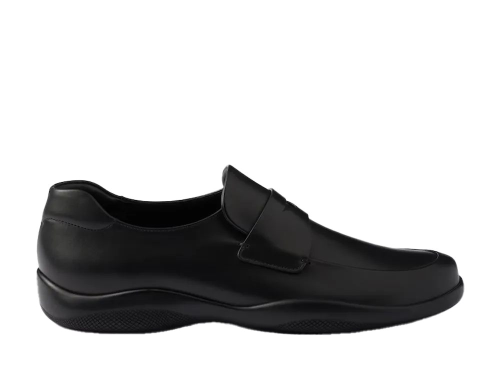 プラダ トブラッハレザー ローファー "ブラック"