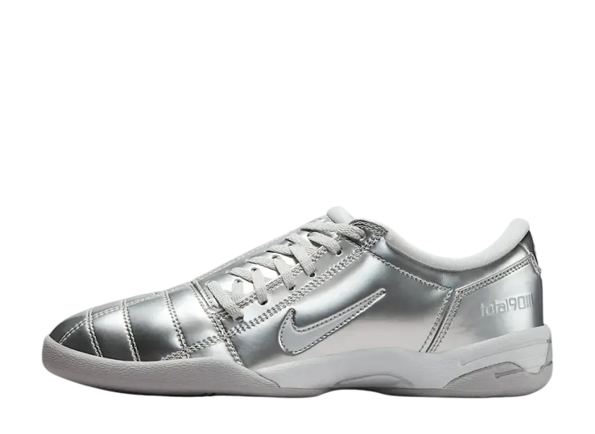 ナイキ ウィメンズ トータル90 3 "メタリックプラチナム"