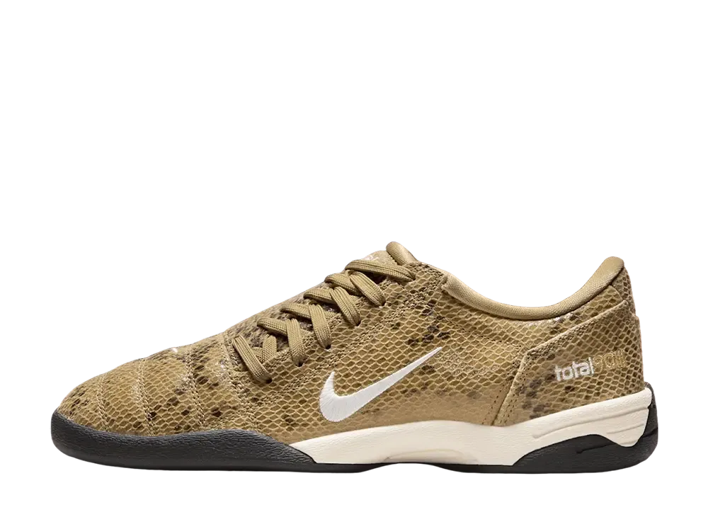 ◆正規品◆NIKE TOTAL 90 SE PALE IVORY(W)◆関税込◆男女共用◆ Nike Total 90 SE Women's Shoes. Nike CA