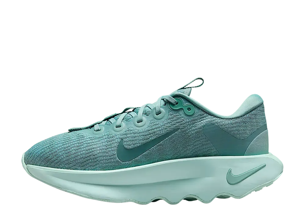 ナイキ ウィメンズ モティバ "キャノン/ミネラル/ジェイドアイス"