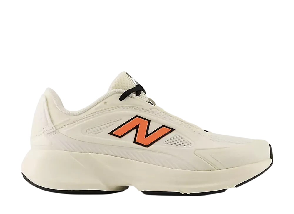 ニューバランス ウィメンズ カタリスト "シーソルト/アンゴラ/フレア"