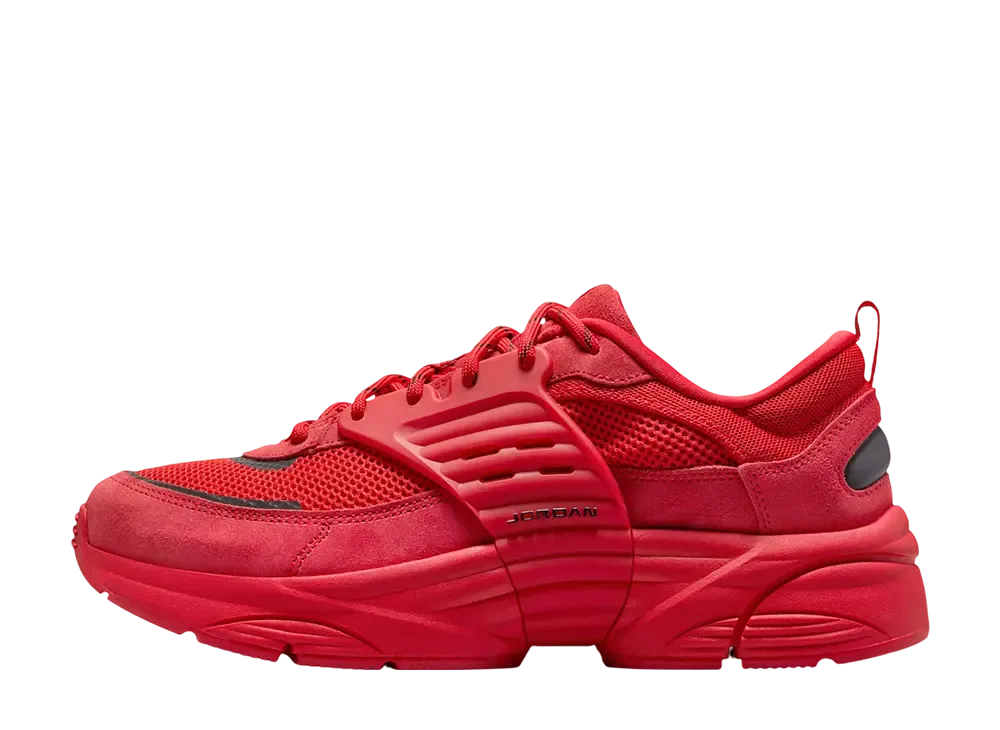 ナイキ ジョーダン トランナー O/S "ユニバーシティレッド"