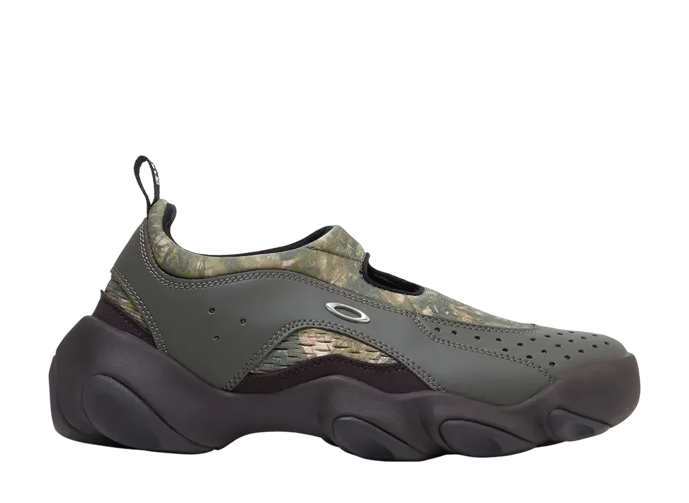 サウスツーウエストエイト × オークリー ファクトリーチーム フレッシュ サンダル "カモ"