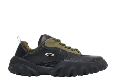 Oakley Factory Team Full Grain Leather Chop Saw "Black/Chive"