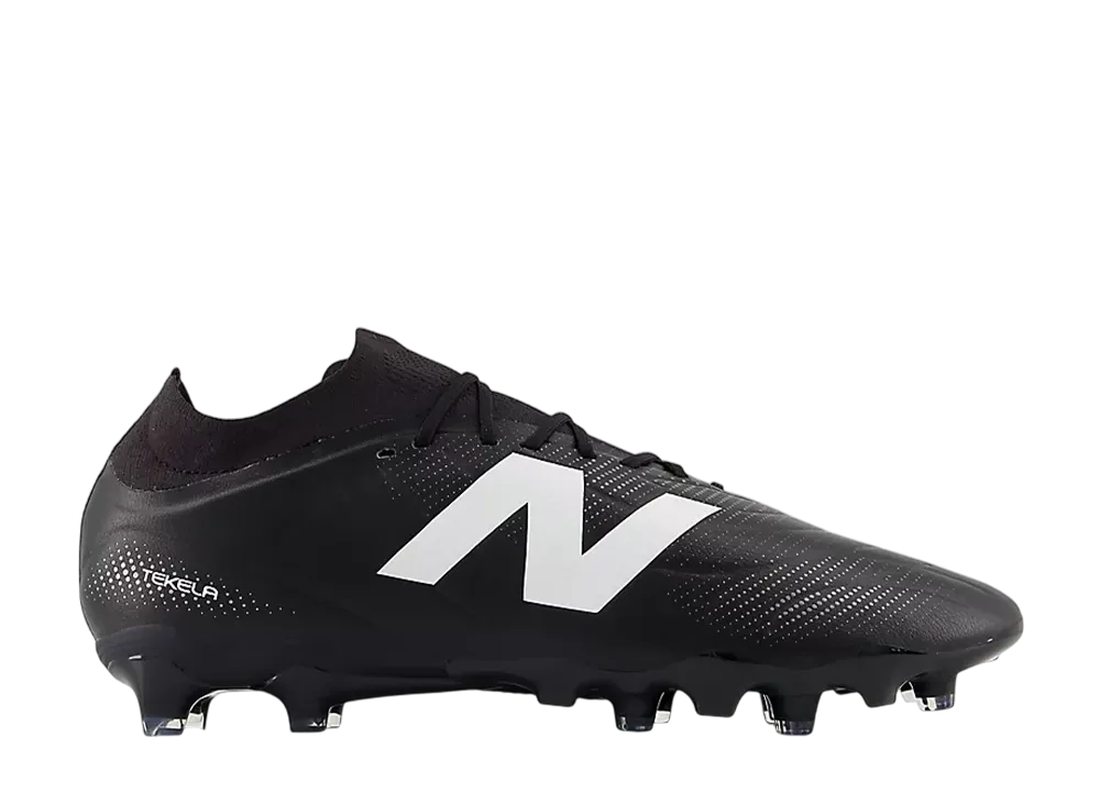 ニューバランス テケラ チーム ロー レース FG V5 "ブラック/ホワイト/シルバー"