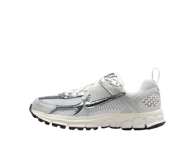 Nike GS Vomero 5 "Photon Dust/Gridiron/Sail/Chrome"