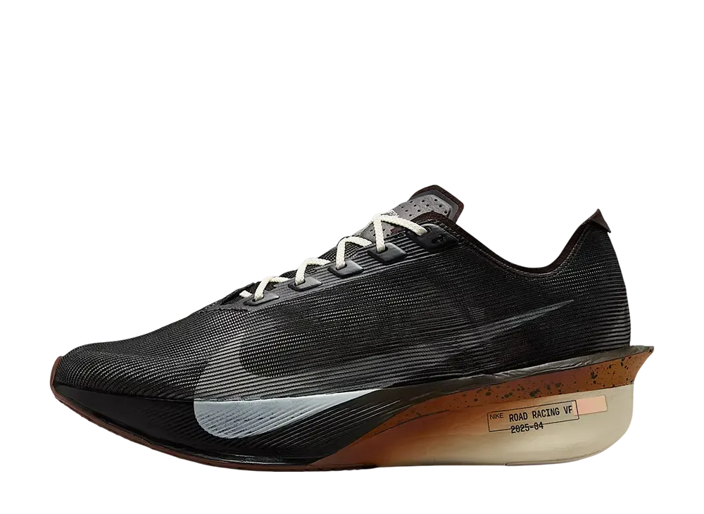 ナイキ ヴェイパーフライ4 "ベルベットブラウン/ブラック/デザートオークル/ソフトパール"