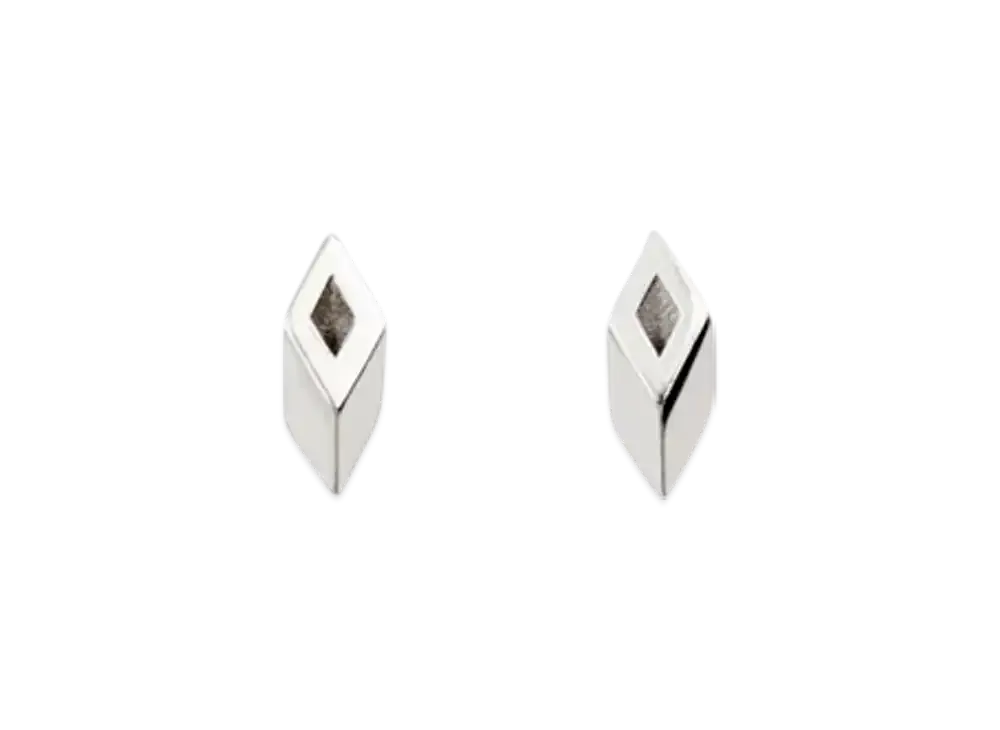 Burberry Hollow Stud Earrings "Silver"