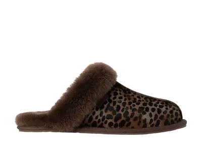 UGG Women's Scuffette Caspian "Burnt Cedar"