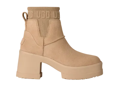 UGG Women's Moxy Chelsea "Sand"