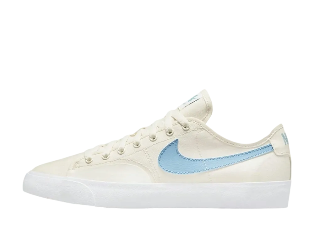 ナイキ SB ブレーザー コート "ブラック/ホワイト/ブラック"