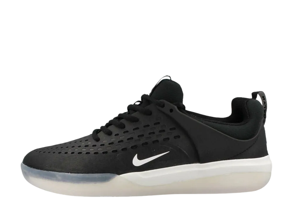 ナイキ SB ナイジャ3 "ブラック/ブラック/サミットホワイト/ホワイト"