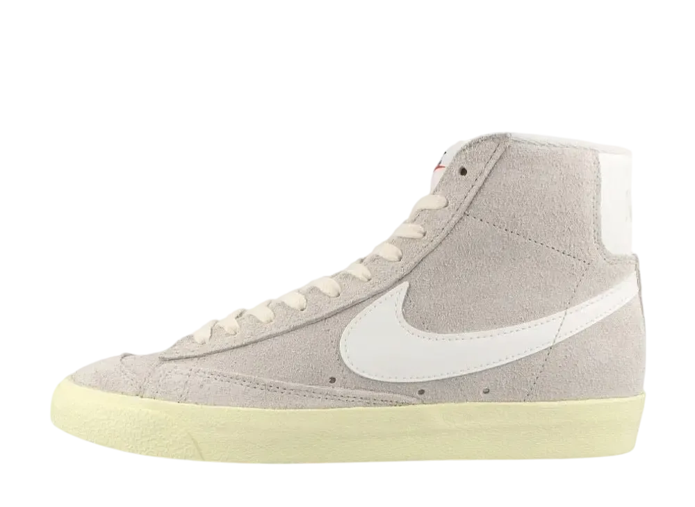 Nike Women's Blazer Mid '77 VNTG "Light Bone/Sail/Alabaster/Black"
