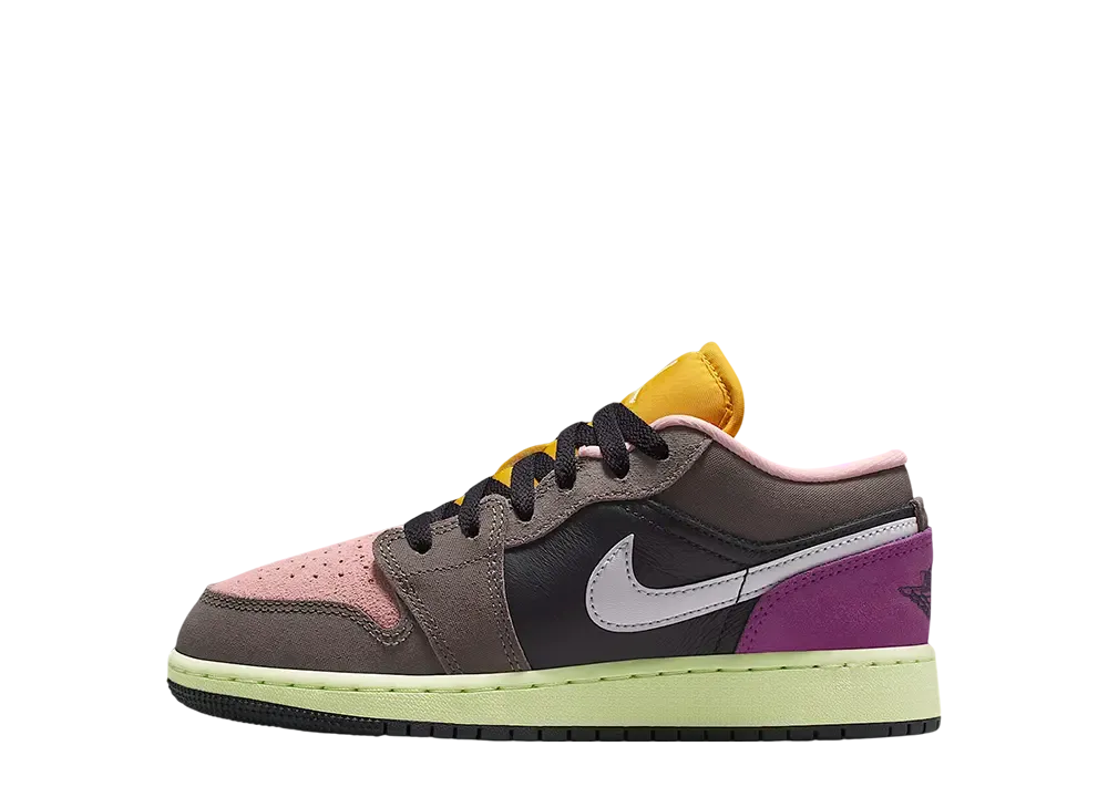 ナイキ GS エアジョーダン1 ロー SE "オイルグレー/ケイブストーン/アークティックパンチ/ホワイト" (キッズ)