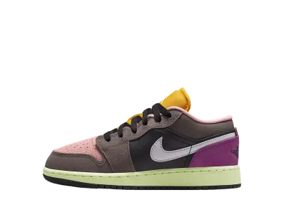 ナイキ GS エアジョーダン1 ロー SE "オイルグレー/ケイブストーン/アークティックパンチ/ホワイト" (キッズ)