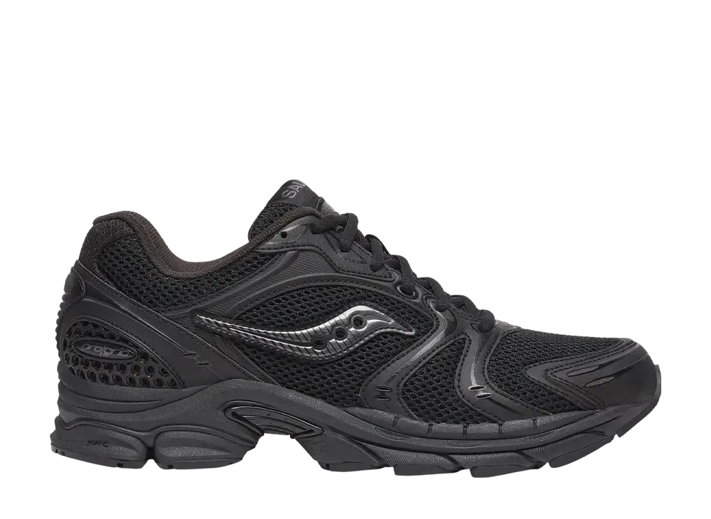 サッカニー プログリッド トライアンフ4 "ブラック"