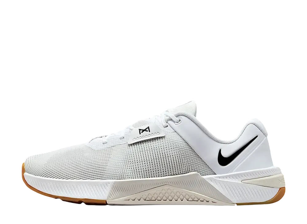 ナイキ メトコン10 "ホワイト/プラチナムティント/ガムライトブラウン/ブラック"