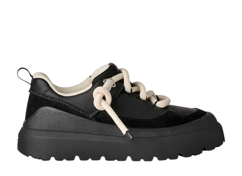 アグ ヘリテージ ユーティリティー "ブラック"