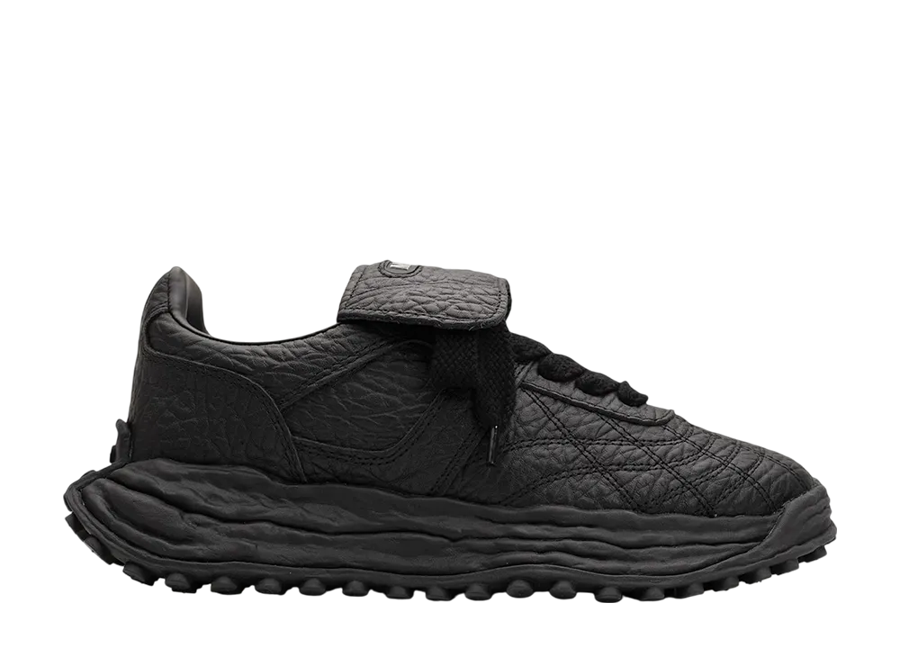 メゾンミハラヤスヒロ スコット オリジナルソールモンスターレザーローカットスニーカー "ブラック/ブラック" (A15FW707)