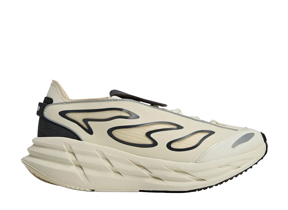 ステラマッカートニー × アディダス アディスター "アーモンドミルクSmc/ユーティリティブラック"