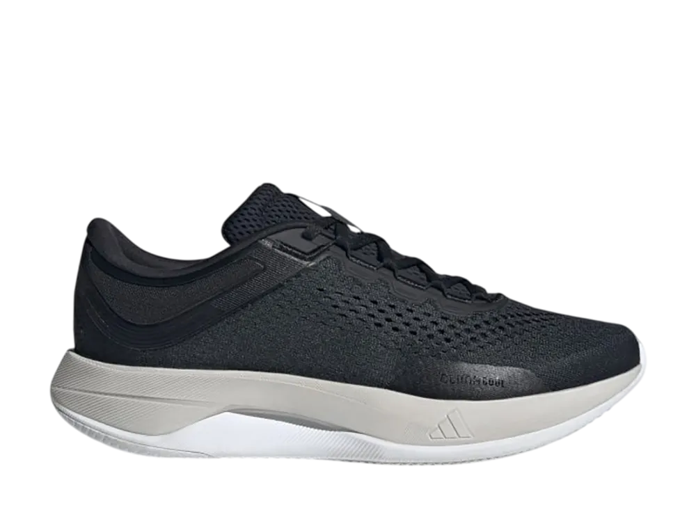 アディダス トレッドスピード "コアブラック/クラウドホワイト/カーボン"