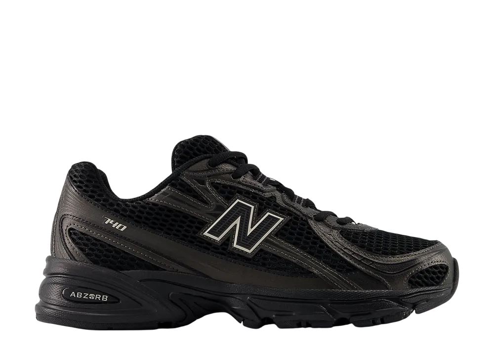 最終値下げ❗️美品❗️new balance ブラックニットジャケット 蓄熱　極暖♡ Black Out ジャガードトラックニットジャケット／サッカー