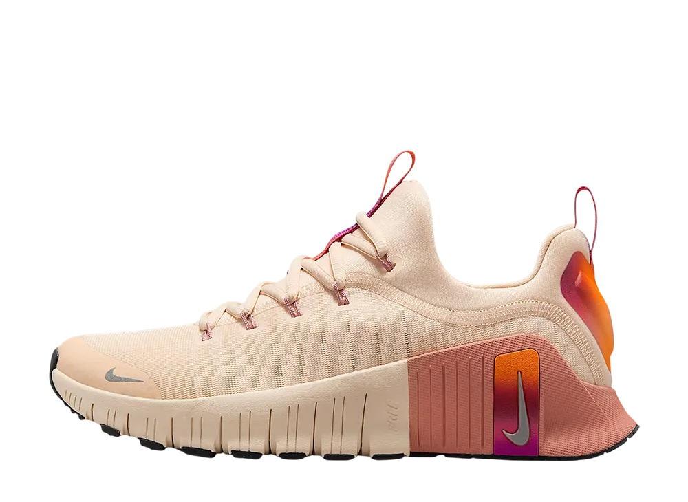 ナイキ ウィメンズ フリー メトコン6 SE "パールホワイト/マルチカラー/ブラック/メタリックピューター"