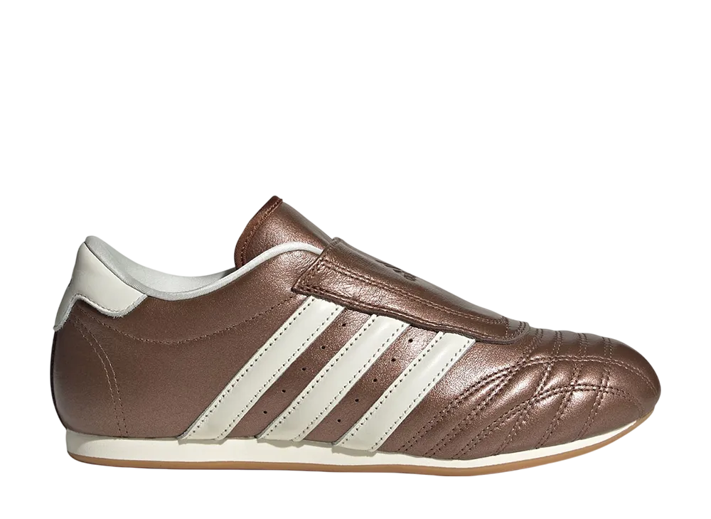 アディダスオリジナルス テコンドー "ブラウン/プリラブドブラウン/オフホワイト"