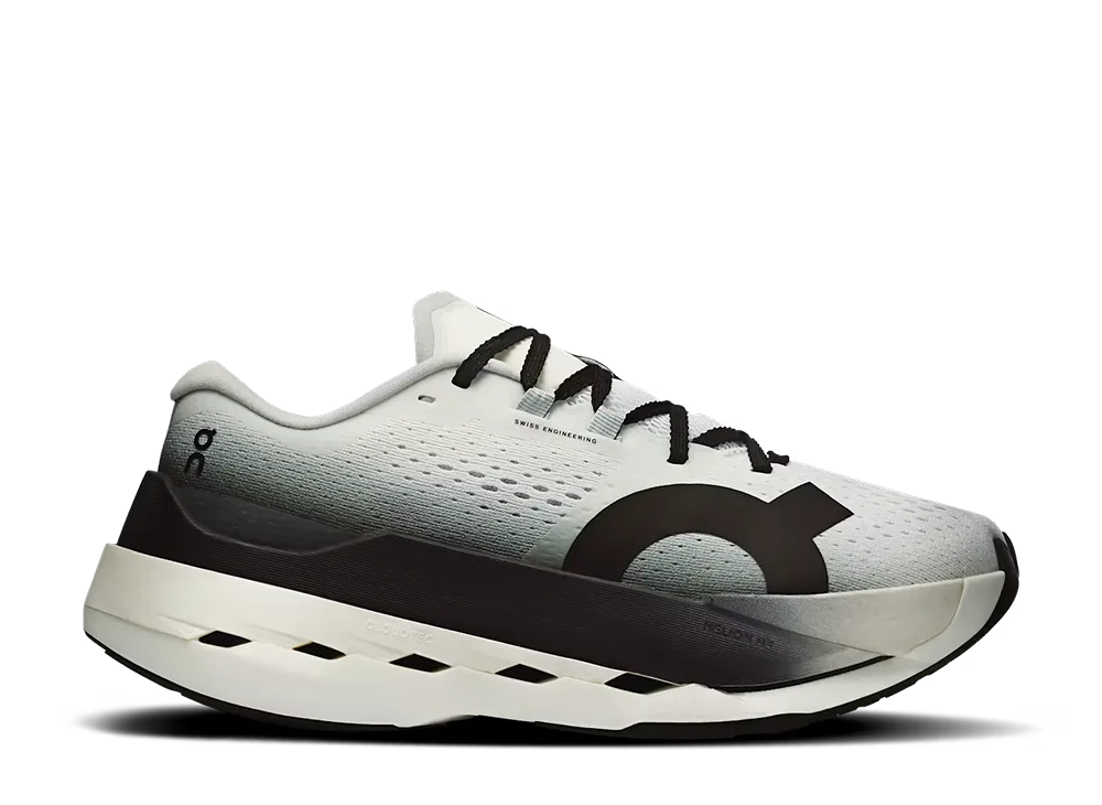 オン ウィメンズ クラウドブーム マックス "ホワイト/ブラック"