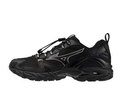 スライ × ミズノ ウェーブライダー10 "ブラック"