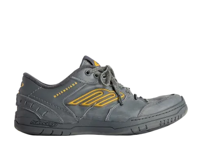 バレンシアガ ハンプトンズ ウォーンアウト スニーカー "グレー/イエロー"