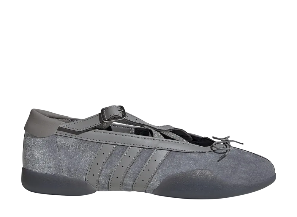 アディダスオリジナルス ウィメンズ テコンドー メイ バレエ "グレーベロア"